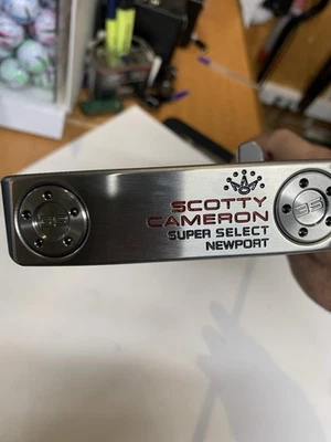 SCOTTY CAMERON "SUPER SELECT NEWPORT" PUTTER, 34", NEW WITH COVER, GREAT VALUE ! - Image 1 of 4