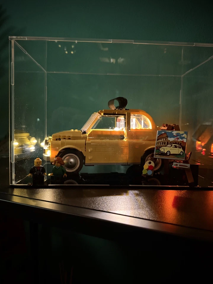 LEGO Fiat 500 10271 - Completo di Scatola e Istruzioni + Luci e Teca Plexiglass - Immagine 1 di 4