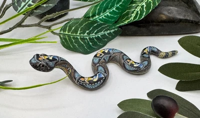 ¡NUEVA ESCULTURA DE SERPIENTE DE CASCABEL DE ARCILLA FIMO por JON S. ANDERSON! PRECIOS MÁS BAJOS! Foto 1 de 4