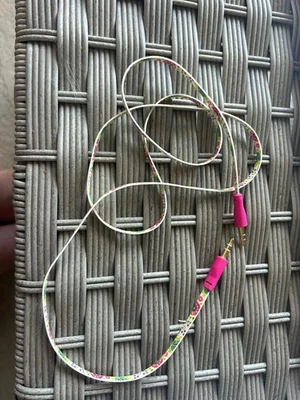 Double Ended AUX Cord Used multi color cute - Image 1 of 2