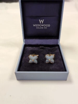 Gemelos flor jaspe Wedgwood azul marino × chapados en oro estilo giratorio con caja Foto 1 de 4
