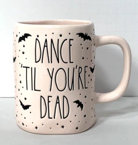 Taza Rae Dunn Baile Hasta Estás Muerto Rosa Esqueleto Murciélagos Halloween Magenta Artesano - Imagen 1 de 7