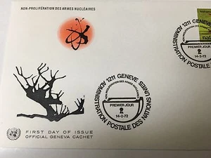 UNITED NATIONS  NUCLEAIRES  FIRST DAY COVER GENEVA/NY  CACHETS  - Picture 1 of 2