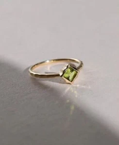 Natural Peridot Gemstone Engagement Ring Minimal Style 10k Yellow Gold Ring P038 - Picture 1 of 5