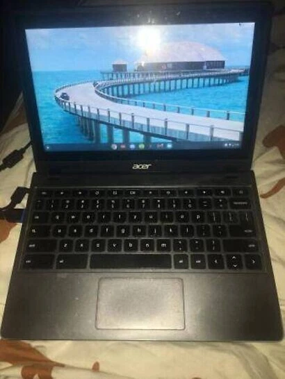 Acer Chromebook C720 Pantalla Táctil 11.6" (16GB) con Cargador. Gris. Buen estado Foto 1 de 1