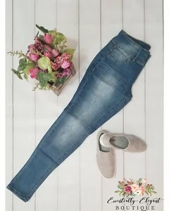 YMI - Royalty For Me Women's 3 Button Basic Skinny Jeans - Medium Wash - Bild 1 von 6