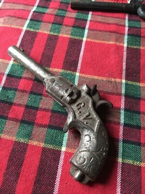 ancien pistolet a bouchon CV Number 2 jouet Fonte vintage - Photo 1/4