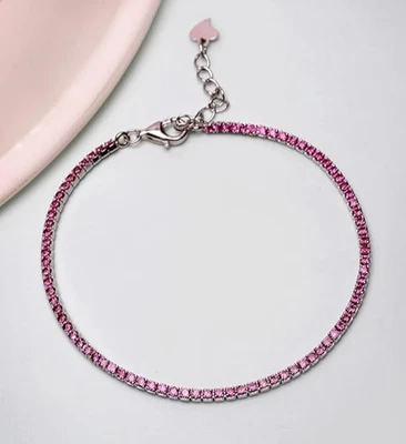 Brazalete de tenis para mujer de corte redondo de 6 quilates con rubí rojo creado en laboratorio enchapado en oro blanco de 14 quilates Foto 1 de 4