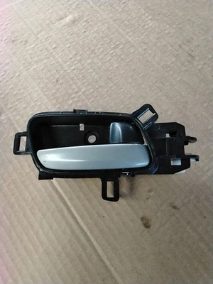 Manija interior interior trasera derecha Honda CR-V 2012-2016 72160-T0A-A02 fabricante de equipos originales Foto 1 de 4