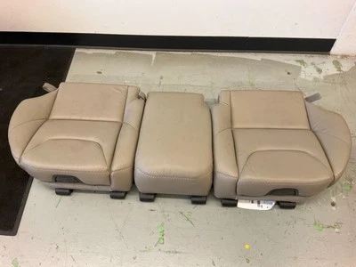 01-07 Parte inferior asiento trasero Volvo V70 XC70 con potenciadores 3 piezas roble/roble b980 Foto 1 de 4