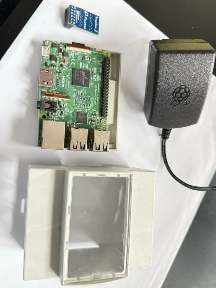 Raspberry Pi 3 Model B mit Original Netzteil und RaspBee II in Huschienengehäuse - Bild 1 von 1