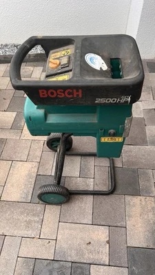 Bosch AXT 2500 HP – leistungsstarker Gartenhäcksler in gutem Zustand - Bild 1 von 4