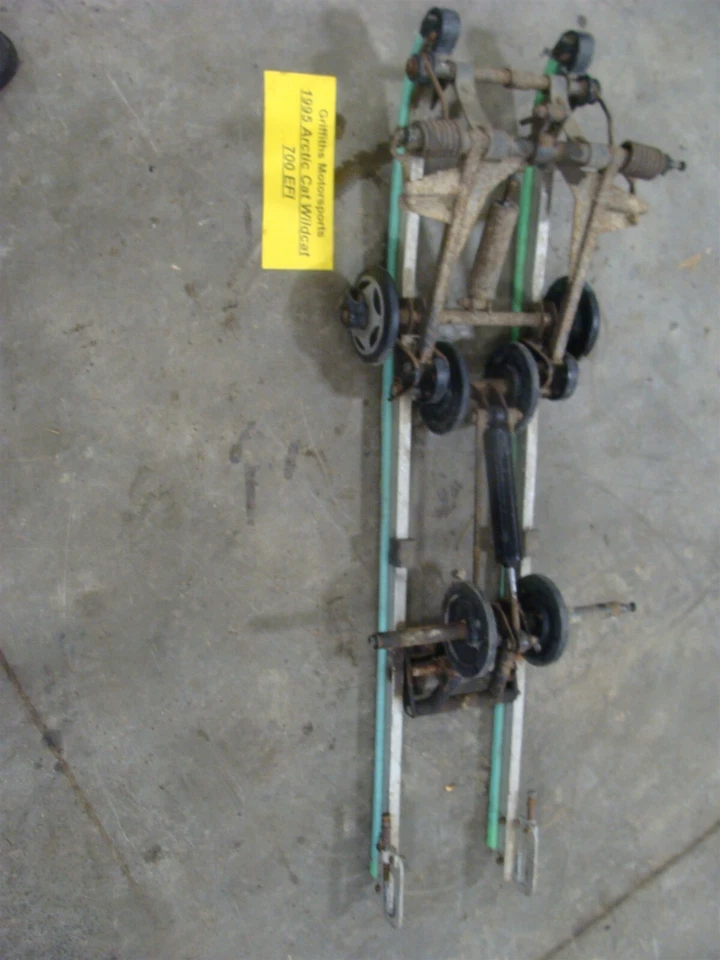 ARCTIC CAT Wildcat 700 EFI 1995 largo 136" cuadro deslizante rieles brazo bogies Foto 1 de 4