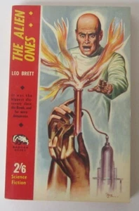 The Alien Ones Leo Brett Signed PB Badger SF 94 - Picture 1 of 2