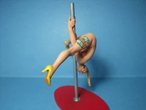 1/18 FIGURE  GIRL  ODILE  VROOM  PAINTED  FOR  AUTOART  MINICHAMPS  KK SCALE - Picture 1 of 1