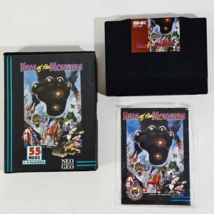 Neo Geo Dog Tag AES Kaiju Beat'em Up KING OF MONSTERS US/EU CIB NM Wrestling - Picture 1 of 7