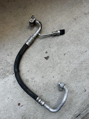 Línea de manguera de descarga de aire acondicionado OEM 2009-14 Volkswagen Golf Jetta Tdi 1K0 820 721 CA Foto 1 de 2