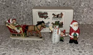 Lefton Pueblo Colonial Años 80 Tirado por Caballos Carruaje Santa Campana Anillos Muñeco de Nieve Niño - Imagen 1 de 11