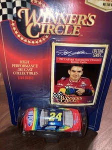Jeff Gordon 1:64 Diecast DuPont 1997 - Picture 1 of 6