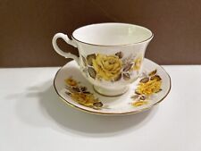 Queen Anne Yellow Rose Pattern  Tea Cup & Saucer Set White Yellow Floral England