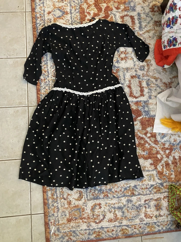 Vestido Vintage Años 50 Negro Cintura Caída Espalda Baja Medidas En Descripción  Foto 1 de 4