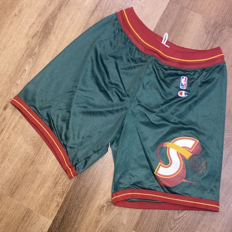 Seattle Sonics Shorts Vintage Champion Jersey Mens Large vtg 90s NBA Supersonics Cover