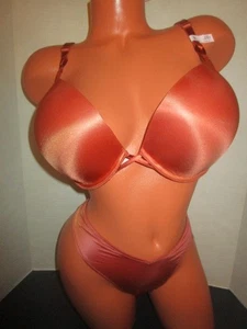 $72  VICTORIA'S SECRET BOMBSHELL PLUNGE BRA ~ SEXY SATIN THONG SET~ 38D/M~ NWT - Picture 1 of 4