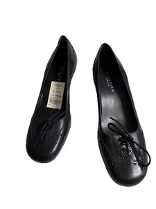 Reaction pump shoes Low Heel Black leather size 6.5 M With Laser Cut Pattern - Picture 1 of 5