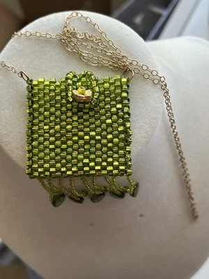 Винтажный зеленый крошечный стеклянный бусина бисером сумочки ожерелье золотая цепочка - Изображение 1 из 4