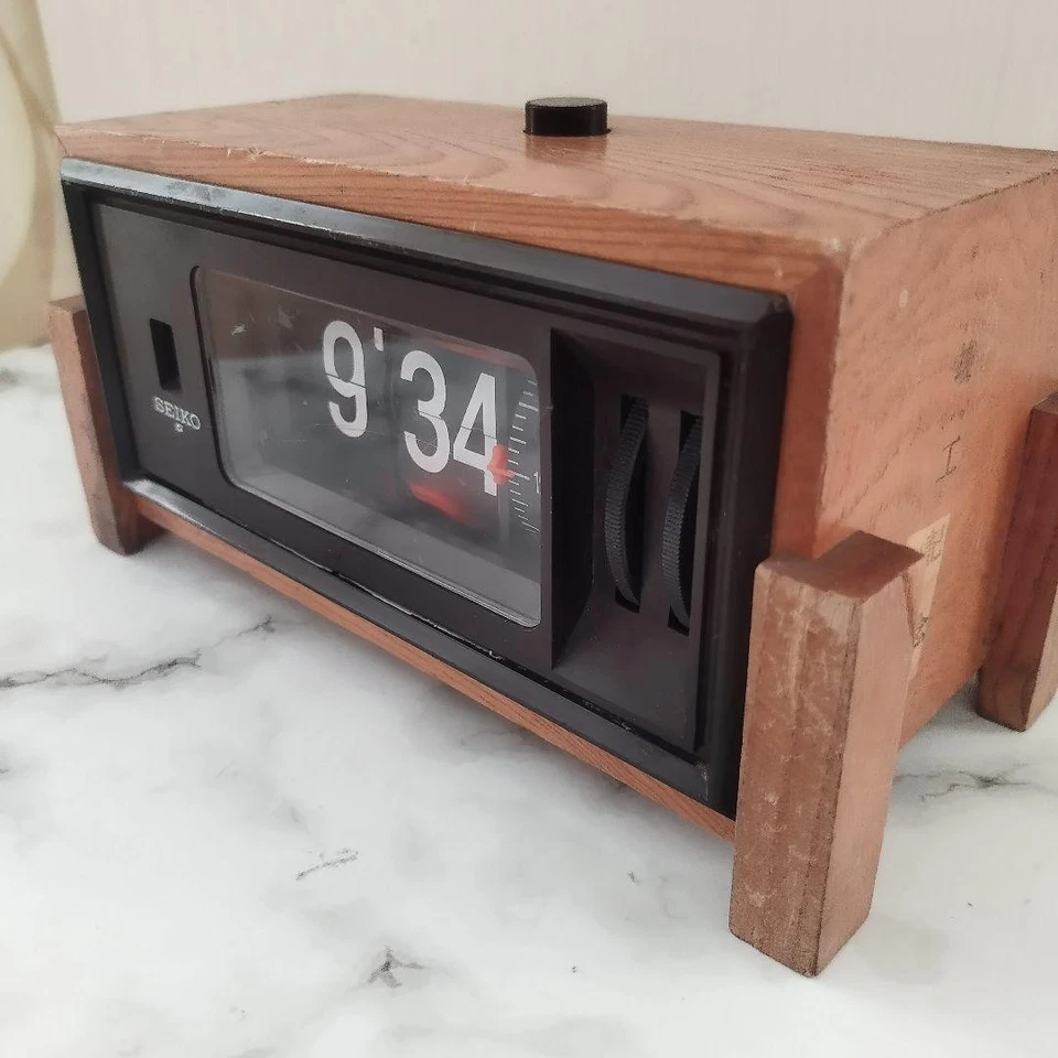 SEIKO Flip Clock Wood Case Vintage 1970s Rare Retro Alarm Desk Clock Working - Image 1 of 4