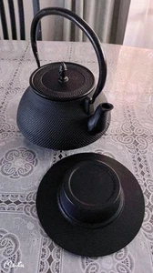 Nanbu Iron Kettle-Flat Round Cast Iron Water Pitcher Healthy Iron-richused - Picture 1 of 9