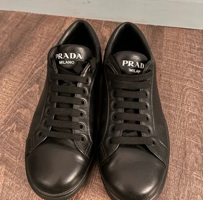 Tenis Prada Milano negros para hombre 7,5 Foto 1 de 3