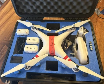 Drone DJI Phantom 2 Vision + Plus PV331 con 3 baterías, controlador, estuche rígido Foto 1 de 4