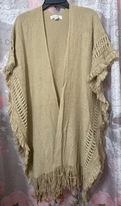 FRANCESCA’S One Size Beige Poncho Wrap With Fringe & Crochet 100% Acrylic - Picture 1 of 10