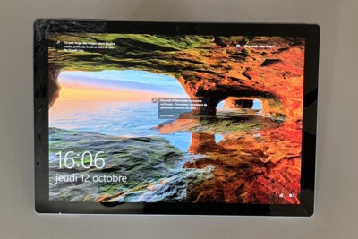 Microsoft Surface Pro 7 Modele 1866 i5-1035G4 16GB  SSD 256GB 12,3'' Ecran cassé - Photo 1/4