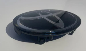 Radar emblema parrilla delantera Toyota Corolla 2020/2021/2022 90975-02136 - Imagen 1 de 4
