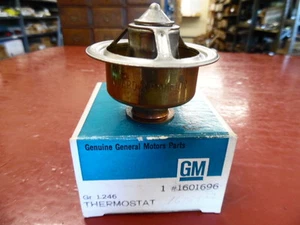 1968 - 1980 CADILLAC ENGINE COOLING THERMOSTAT NOS ORIGINAL GM 1601696  - Picture 1 of 6