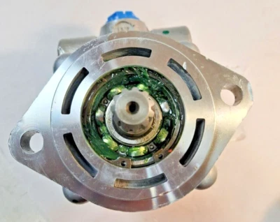 ZF PS282015L10200 POWER STEERING PUMP - Image 1 of 4