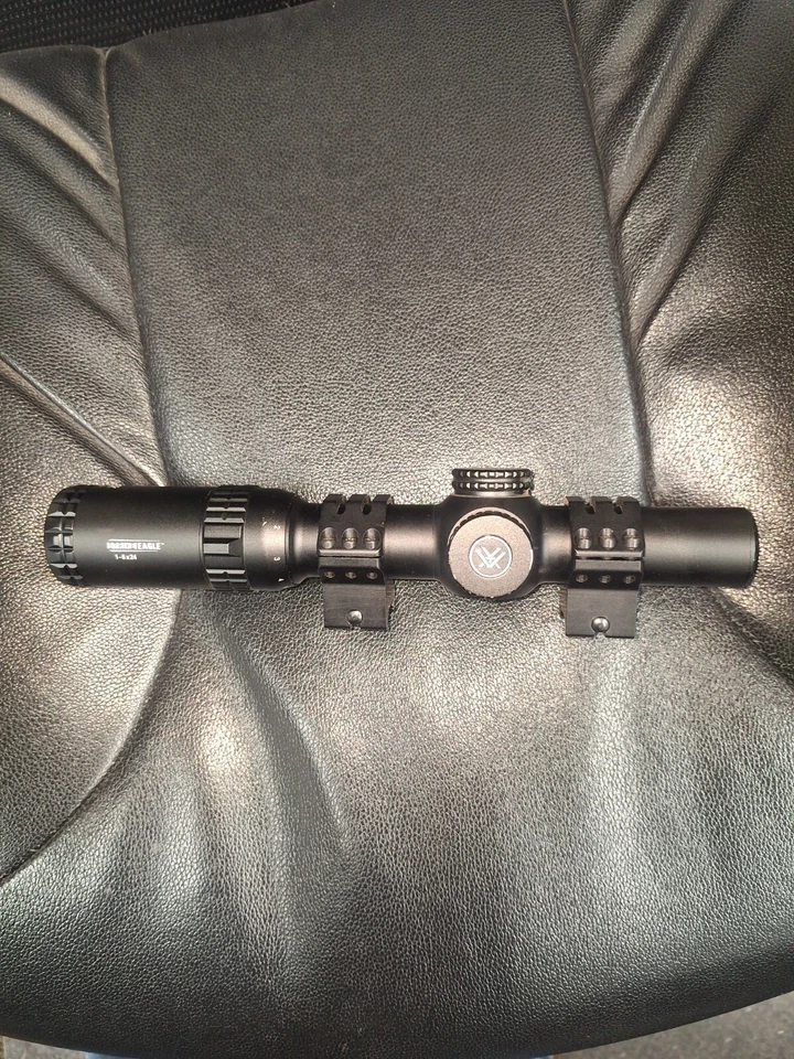 VORTEX STRIKE EAGLE 1-6X RIFLE SCOPE WITH WEAVER TACTICAL RINGS - Image 1 of 4