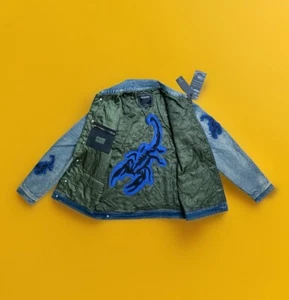 Giacca Uomo Denim Reversibile Motivo Marca Scorpione Applique Lavaggio Antico Taglia M - Foto 1 di 23