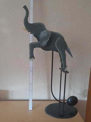 Wippfigur....Metall...Elefant....recht altes Teil...doch sehr gepflegt - Bild 1 von 2