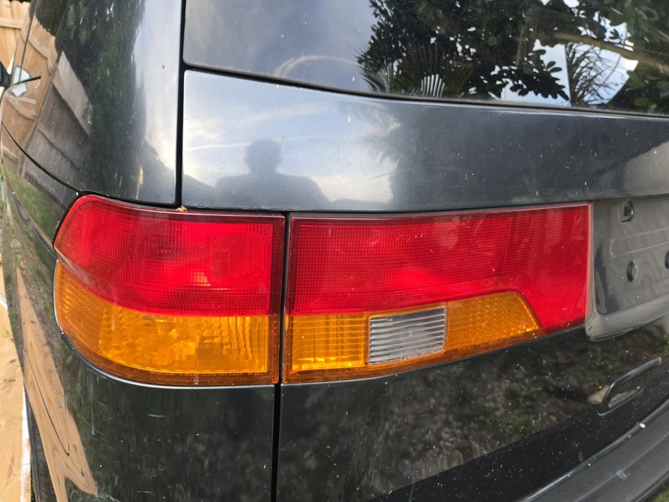 Cuarto de luz trasera lateral de accionamiento montado en panel para 02-04 ODYSSEY 366521 Foto 1 de 1