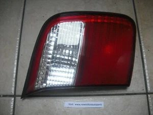 A GENUINE SUBARU FORESTER 1997-2004 REAR TAILGATELIGHT LEFT SIDE NEARSIDE - Picture 1 of 6