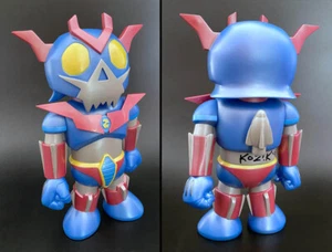 Frank Kozik SIGNED Toy2R 11" Toyer Z  Figure LE 500 AUTOGRAPHED NEW IN Box NIB - Picture 1 of 4