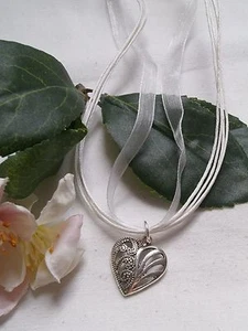 HERZ HALSKETTE SILBER ORGANZA TRACHT DIRNDLKETTE KETTE DIRNDL ANHÄNGER weiß - Picture 1 of 16