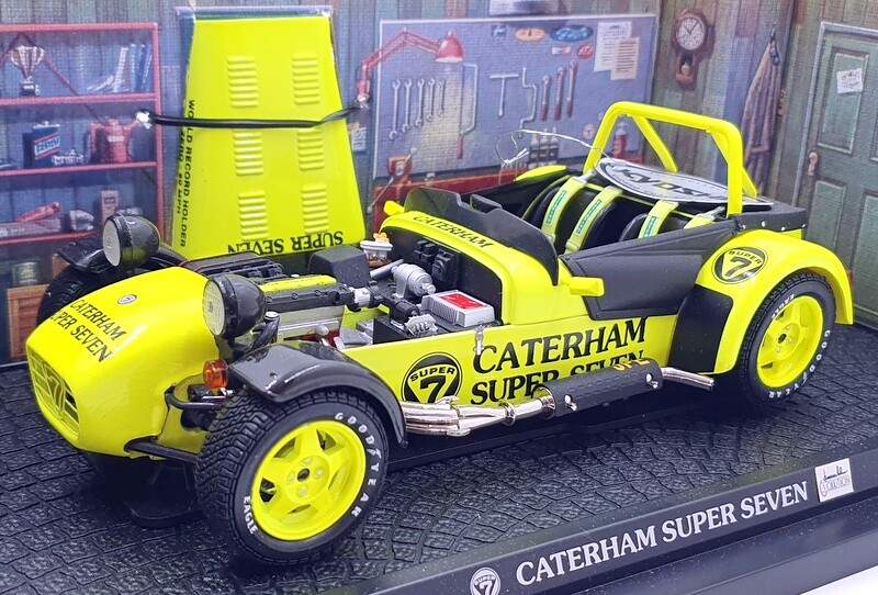 KYOSHO CATERHAM SUPER 7 1:18 ダイキャスト Bonhams Cars : A boxed 1:18 scale die-cast model of a