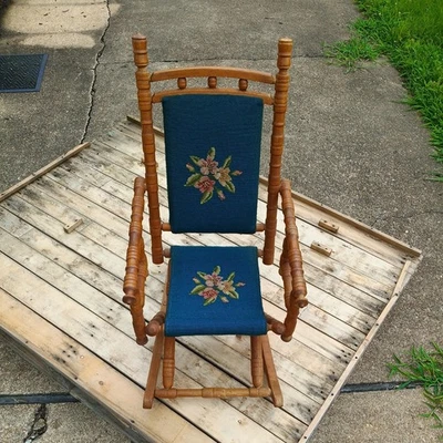 Старинное детское викторианское кресло-качалка с шпинделем в очень хорошем состоянии! РЕДКАЯ.da - Изображение 1 из 4