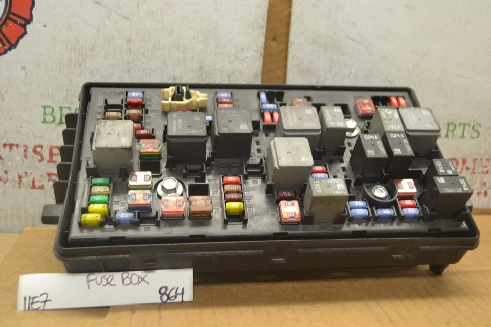 Chevrolet Cruze 2011-2014 caja de fusibles relé bloque panel 96982033 módulo 864-11E7 Foto 1 de 4