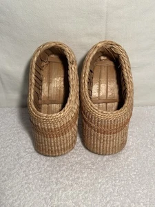 Vintage Paar Stroh Gras Deko Gewebt Clogs Schuhe Körbe Markenlos - Bild 1 von 15