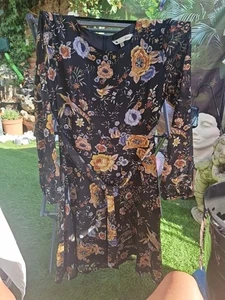YUMI FLOATY CHIFFON DRESS - SIZE 10 - Picture 1 of 5